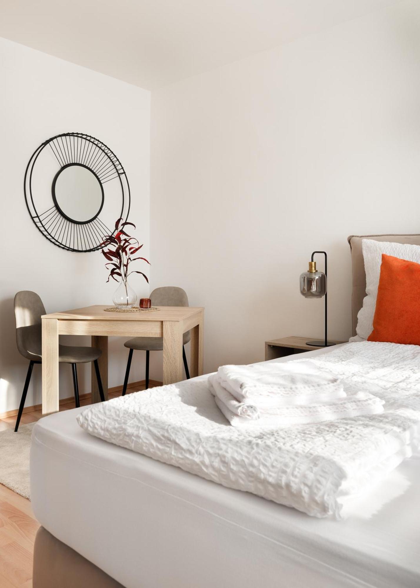 Neu! Apartment Mit Klimaanlage, Nahe Hauptbahnhof Wenen Buitenkant foto